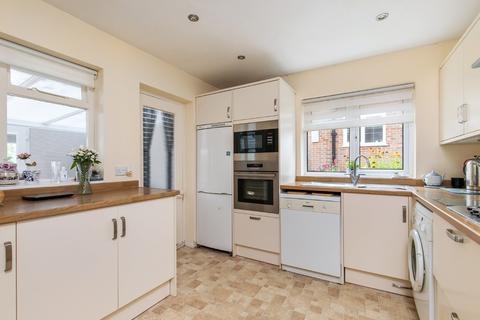 48 Goring Field, Winchester, SO22 5NJ