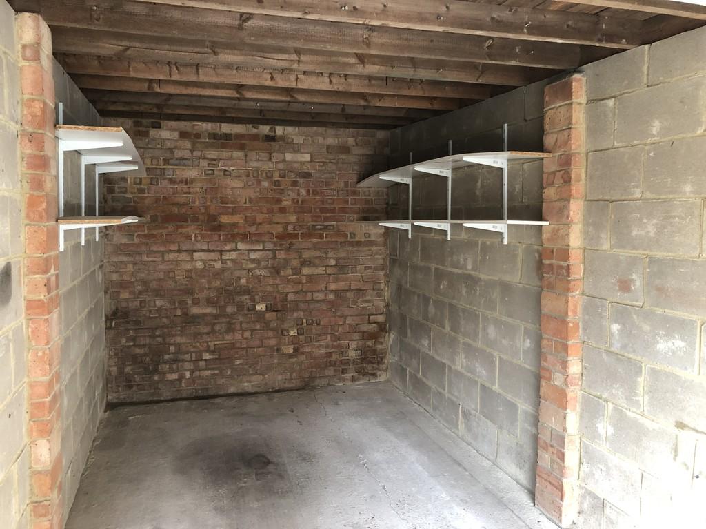 Ravens Road Shoreham by Sea Garage £100 pcm (£23 pw)