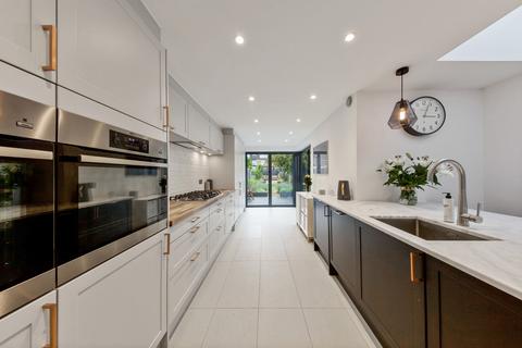 35 Michael Road, Leytonstone, London, E11 3DY