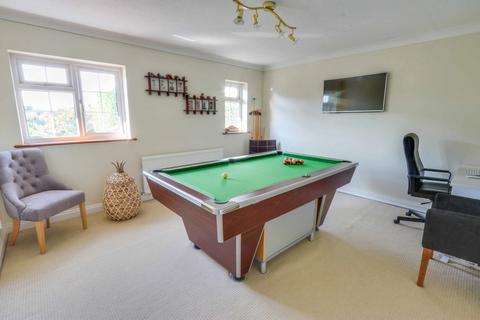 5 bedroom detached house for sale - Eastern Road, Rayleigh