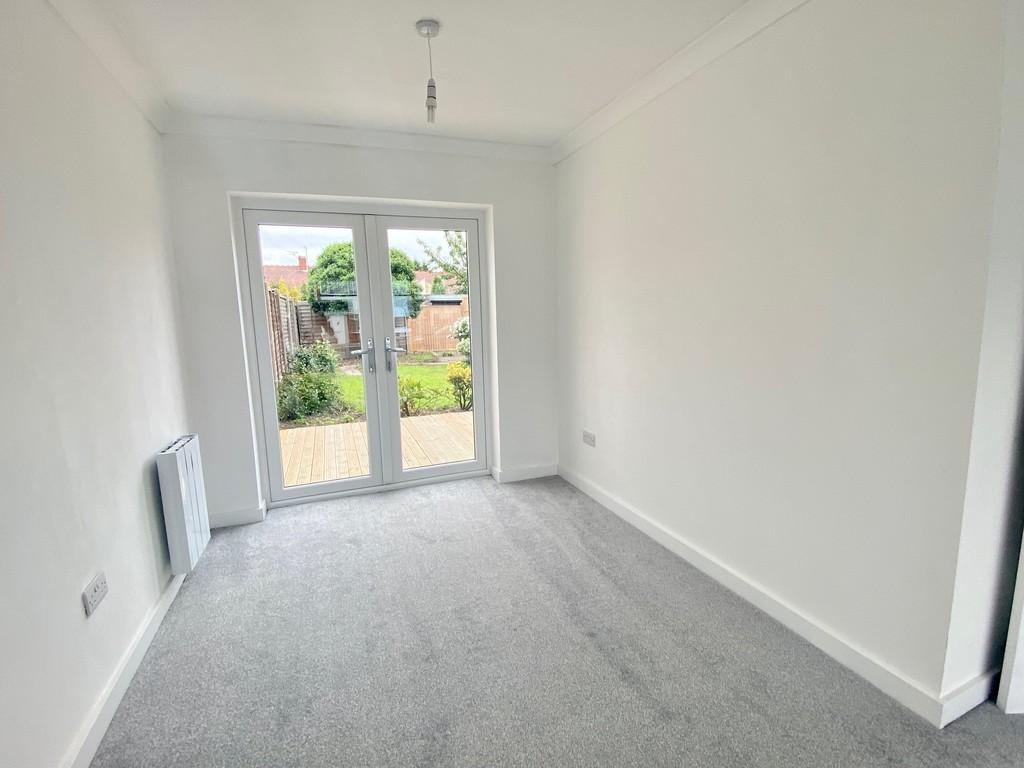 Radnor Drive, Stockingford, Nuneaton 3 bed semidetached house £220,000