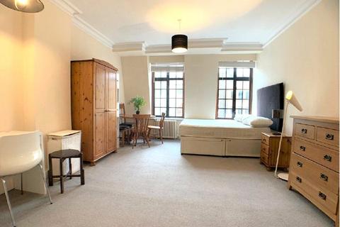 Studio to rent, Hallam Street, London, W1W