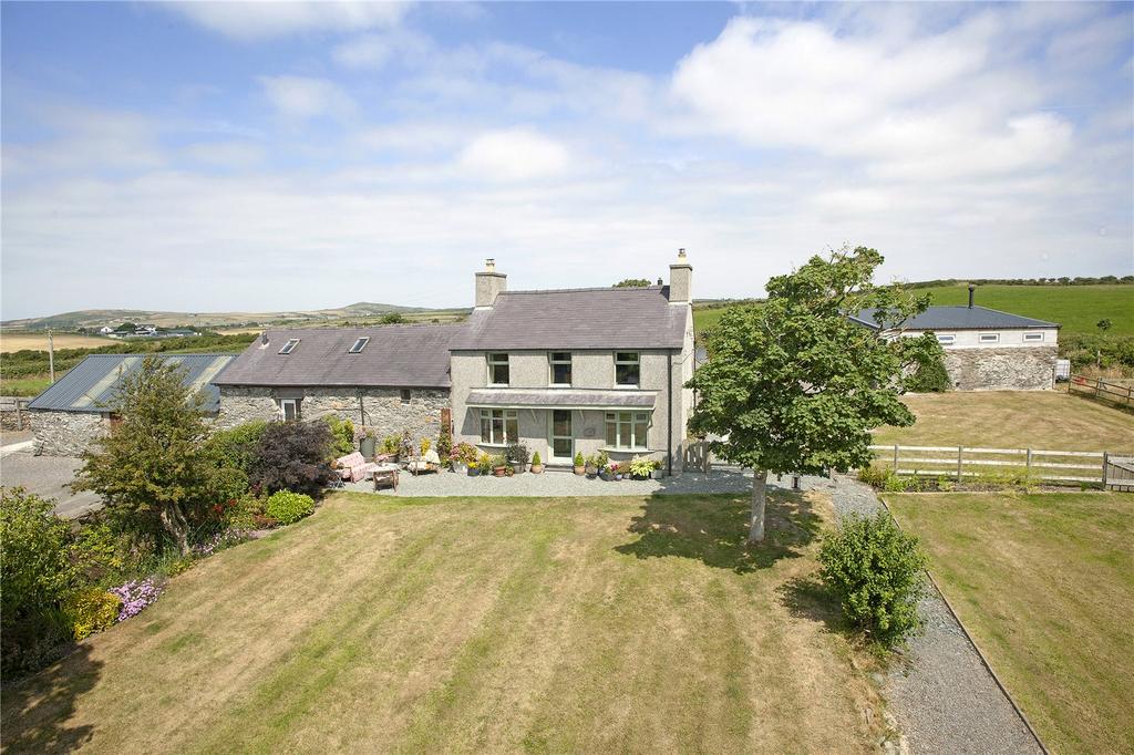 Llanfaethlu, Holyhead, Anglesey, LL65 3 bed detached house £600,000