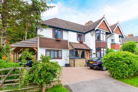 Three Elms Bletchingley Road, Godstone, RH9 8LL
