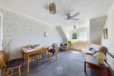 1 bedroom flat for sale - Masters Court, Wood Lane, Ruislip, Middlesex, HA4
