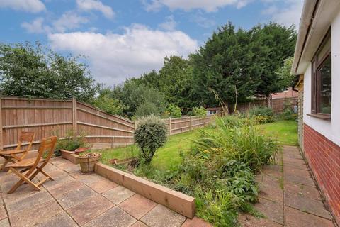 25 Deakin Leas, Tonbridge, TN9 2JS