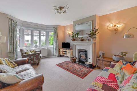 25 Deakin Leas, Tonbridge, TN9 2JS