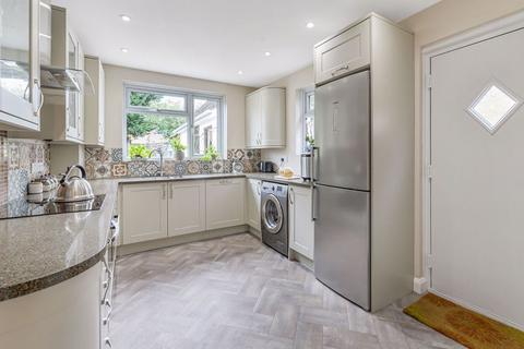 25 Deakin Leas, Tonbridge, TN9 2JS