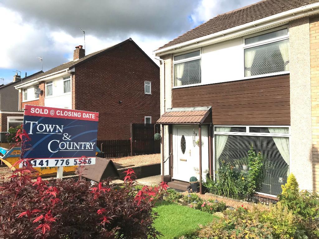 Lanrig Road, Chryston, G69 9NR 3 bed semidetached house £135,000