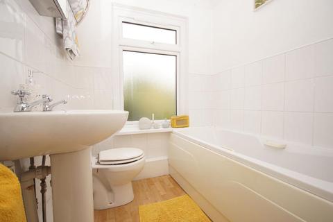 Flat 3, Glenview Station Road, Steyning, BN44 3YL