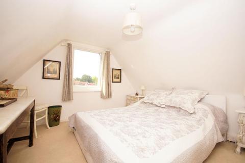 Flat 3, Glenview Station Road, Steyning, BN44 3YL