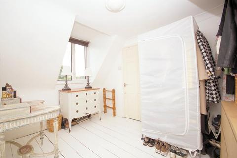 Flat 3, Glenview Station Road, Steyning, BN44 3YL