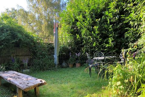 Flat 3, Glenview Station Road, Steyning, BN44 3YL