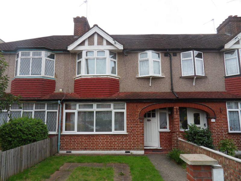 Wadham Gardens, Greenford 3 bed house £1,599 pcm (£369 pw)
