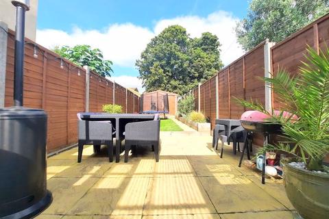 13 Staveley Road, Ashford, TW15 1TF