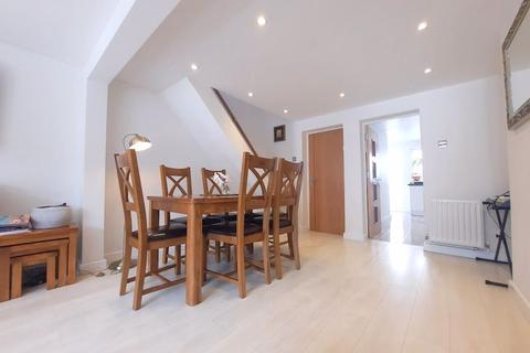 13 Staveley Road, Ashford, TW15 1TF