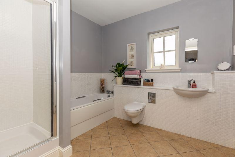 Master En-suite