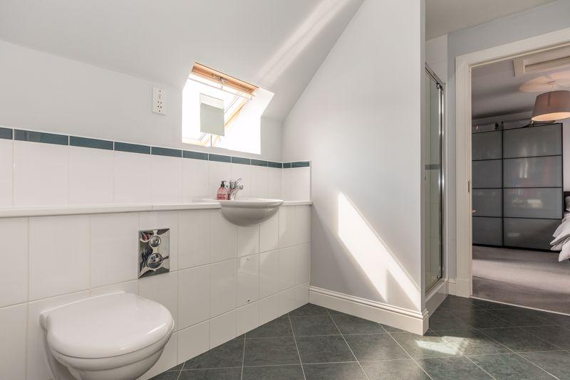 En-suite 2