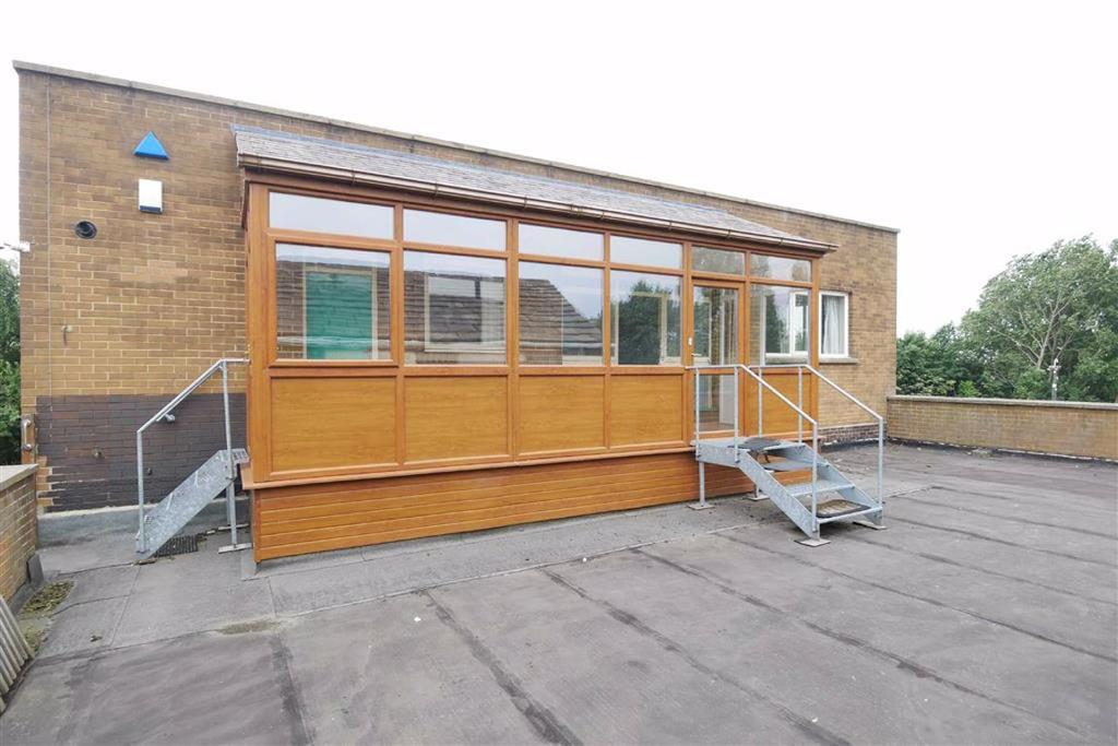 Albert Road, Morley, LS27 2 bed flat £575 pcm (£133 pw)