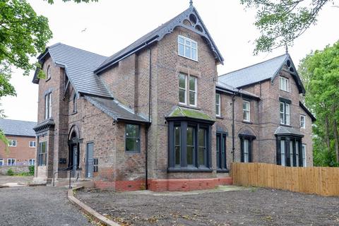undefined, Liverpool L6