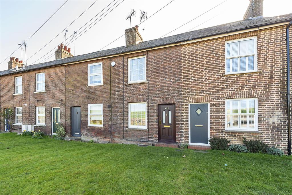 Luton Road, Harpenden 2 bed terraced house £415,000