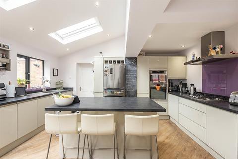 10 Barrons Row, Harpenden, AL5 1SD