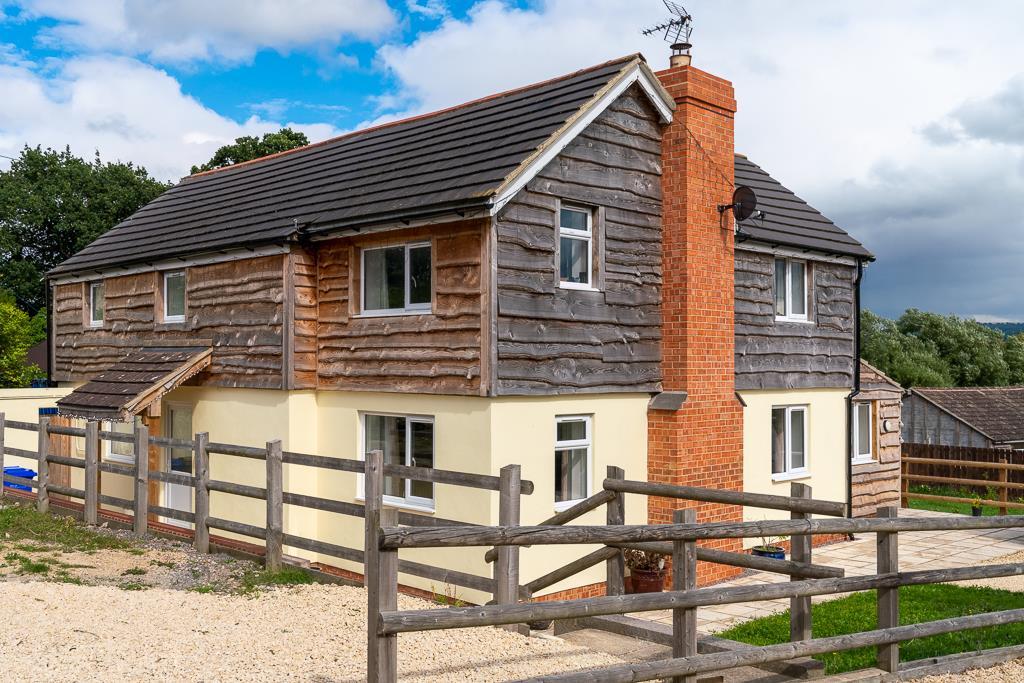 Churchdown Lane, Hucclecote, Gloucester 4 bed detached house £495,000