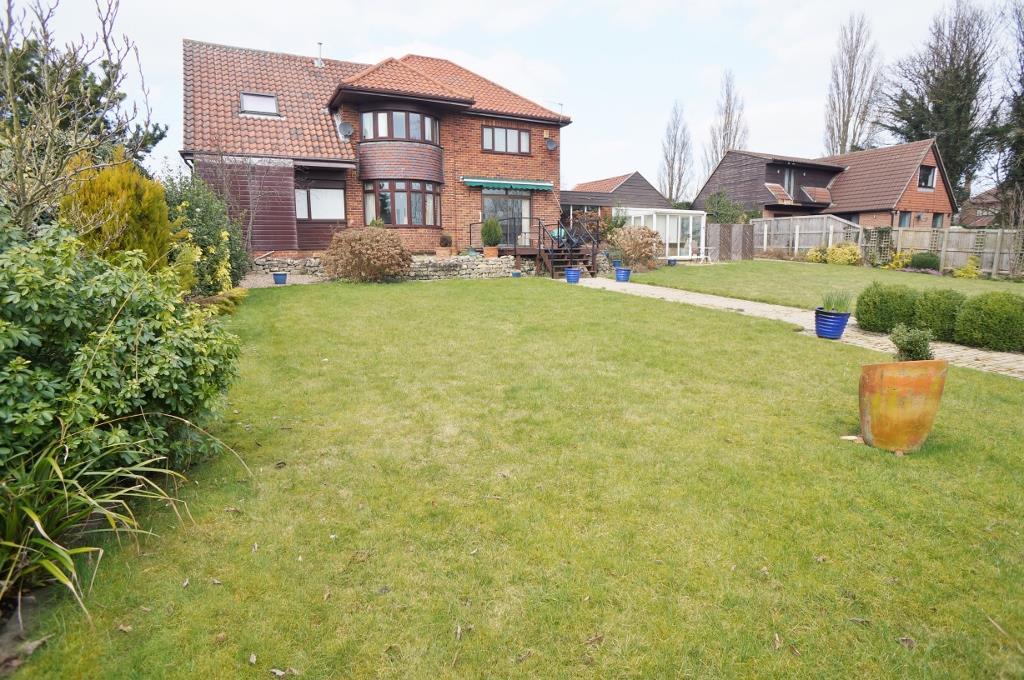 Maple Avenue, Pontefract 4 bed detached house £425,000