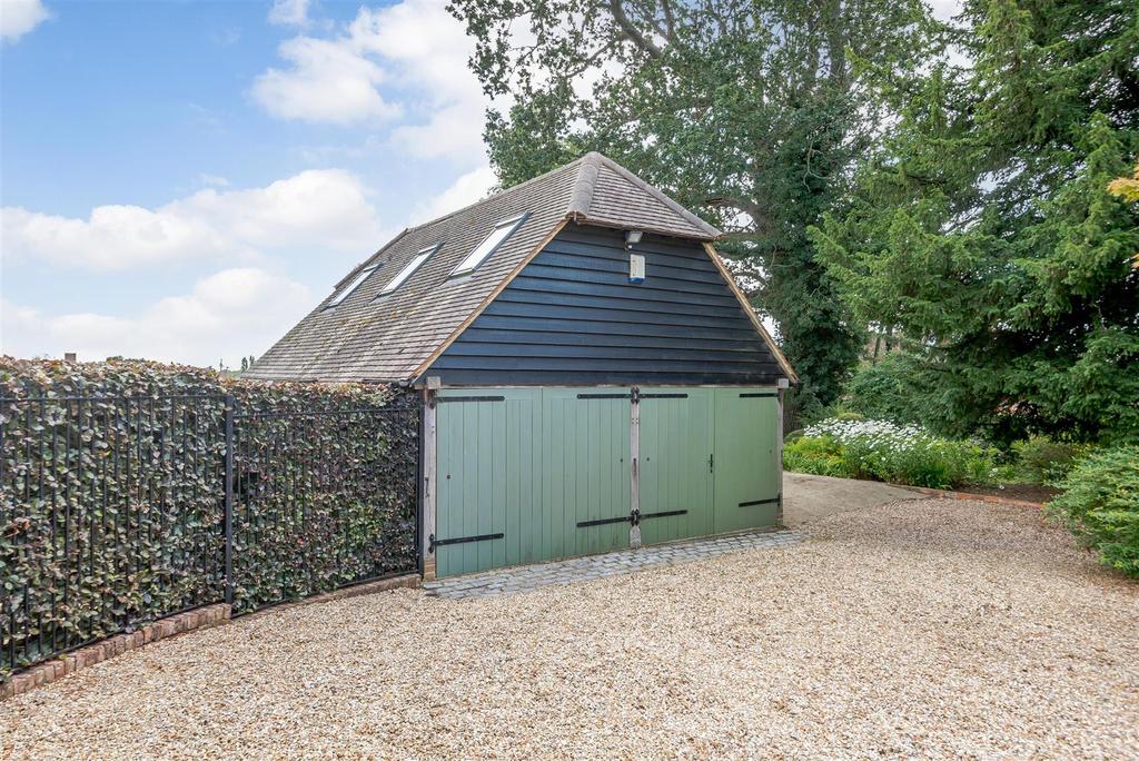 Garage/ Workshop-exterior22.jpg