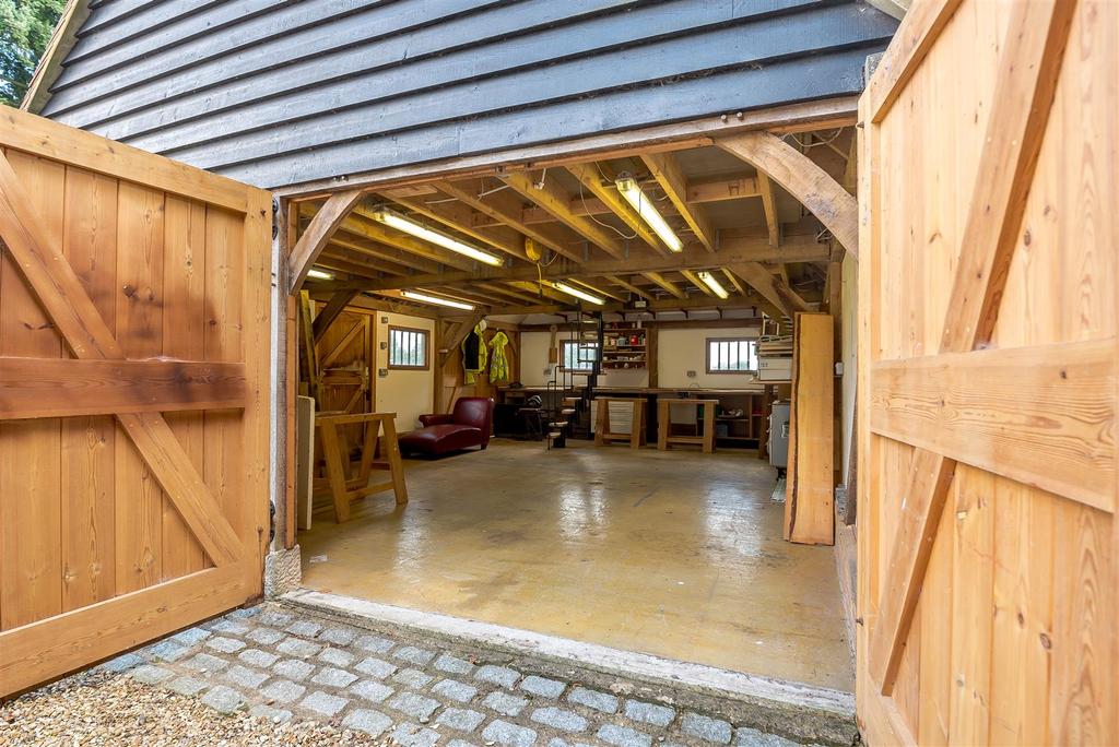 Garage/ Workshop-exterior23.jpg