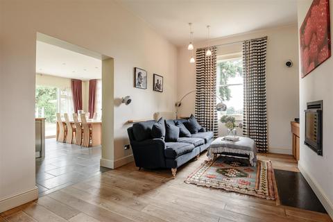 Monktons The Street, Mortimer, Reading, RG7 3PE