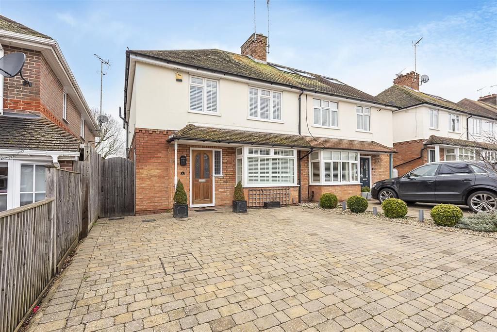 Pipers Avenue, Harpenden 4 bed semidetached house £850,000