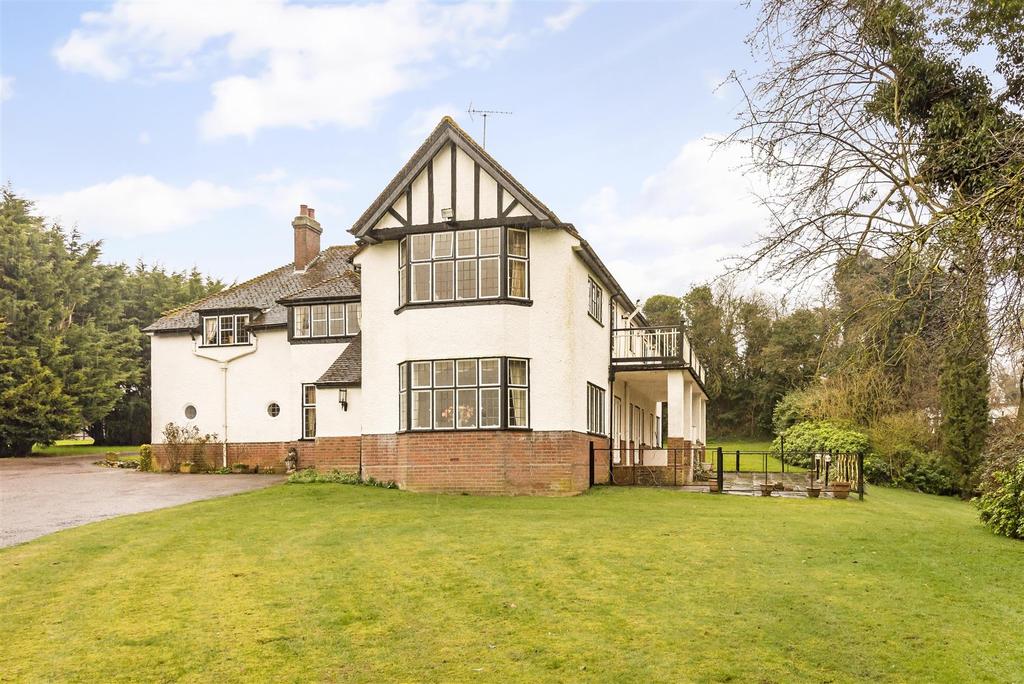 Kinsbourne Green Lane, Harpenden 6 bed detached house £3,999,500
