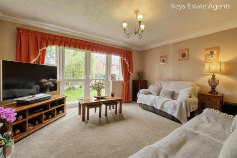 12 Austin Close, Cheadle, Stoke-on-trent, ST10 1YF