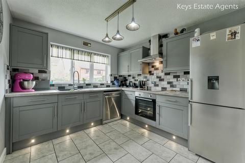12 Austin Close, Cheadle, Stoke-on-trent, ST10 1YF
