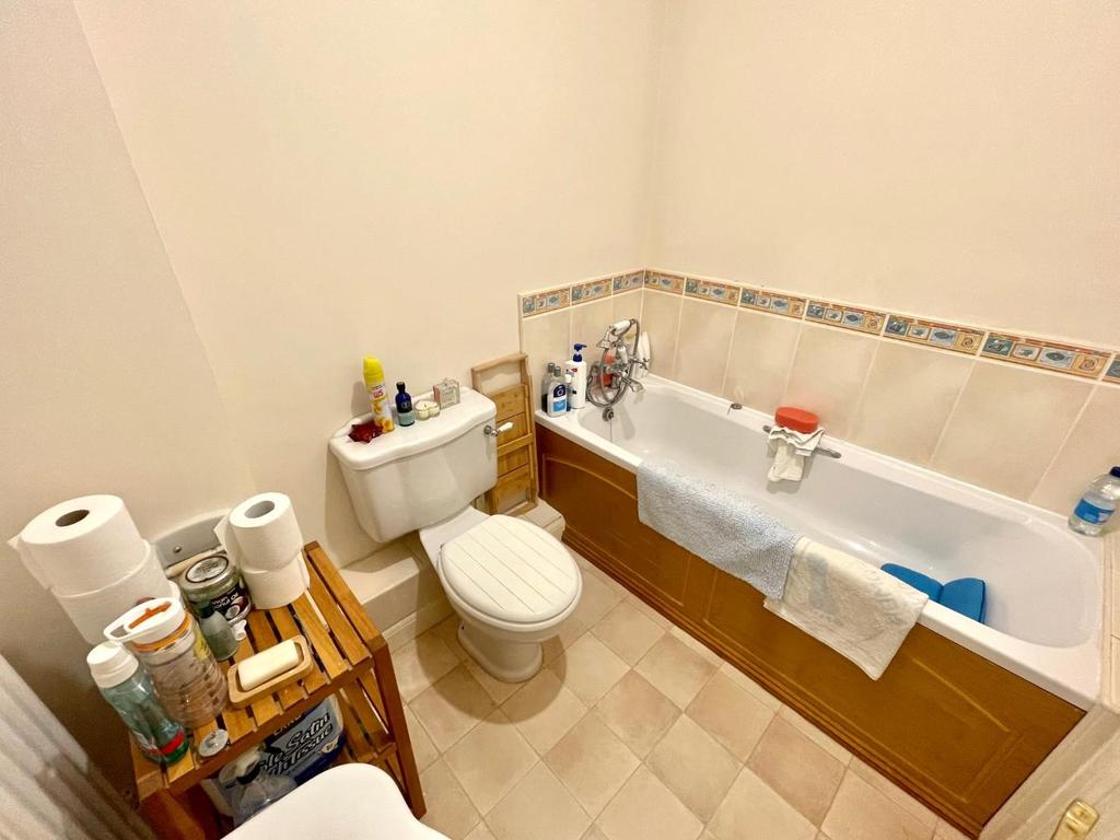 Bathroom.jpg