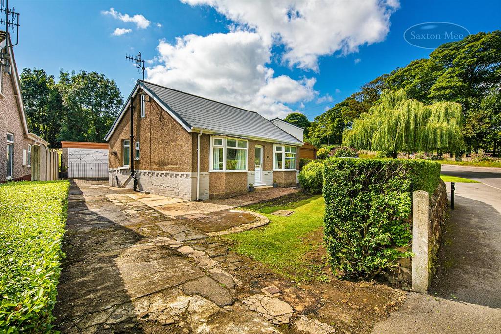 Unsliven Road, Stocksbridge, S36 1FT 2 bed detached bungalow £230,000