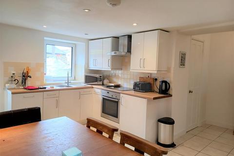 6 Fore Street, Polruan, Fowey, PL23 1PQ