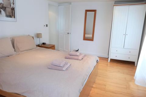 6 Fore Street, Polruan, Fowey, PL23 1PQ