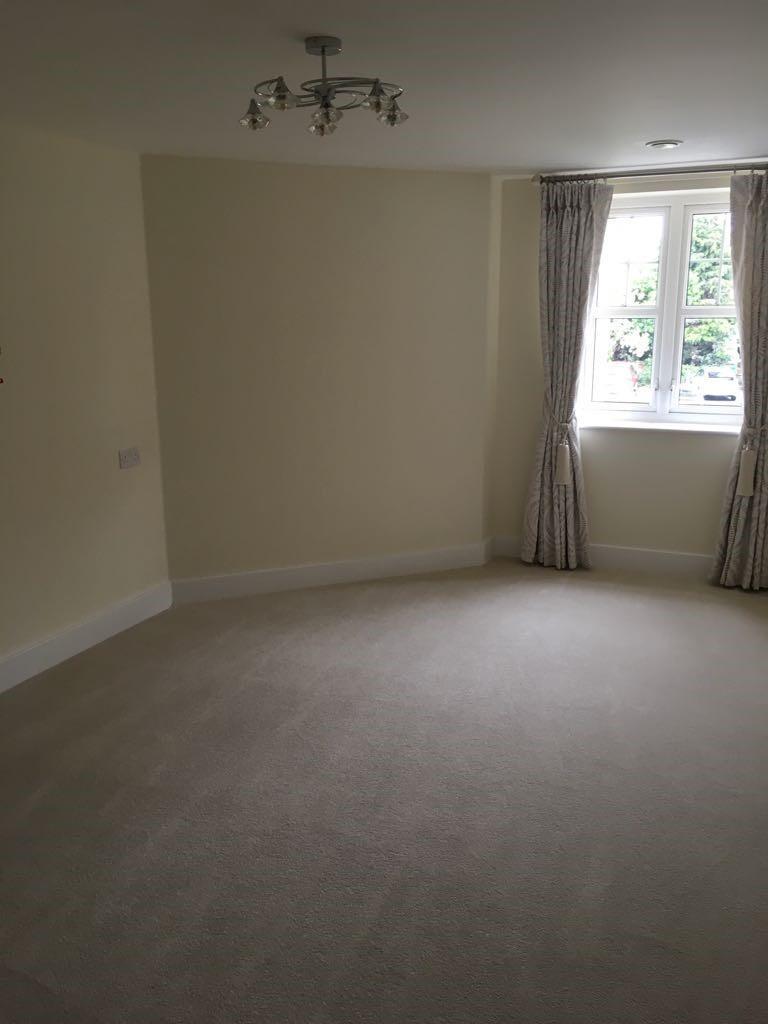 Bed 2 - 25 Swift House.jpg