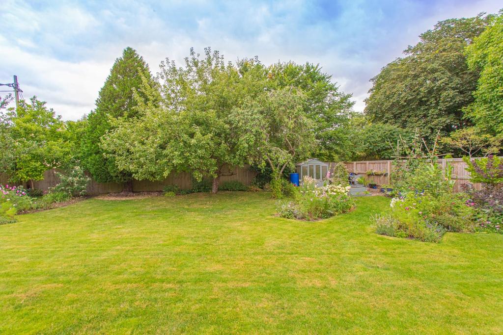 Foxley Road, Malmesbury 3 bed detached bungalow £625,000