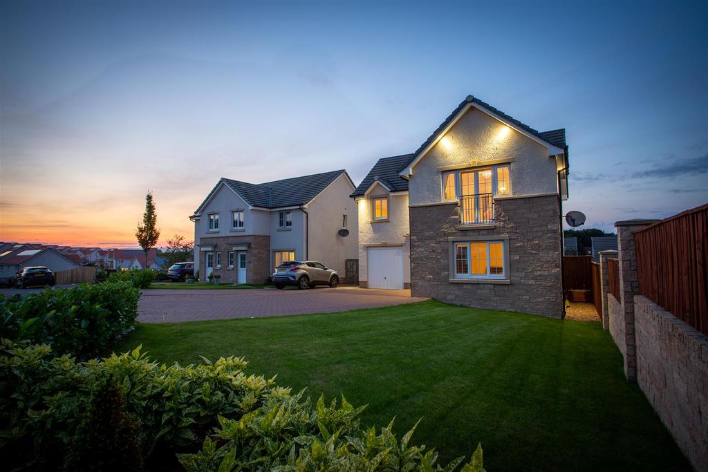 Mailer Way, Perth 4 bed house £303,000