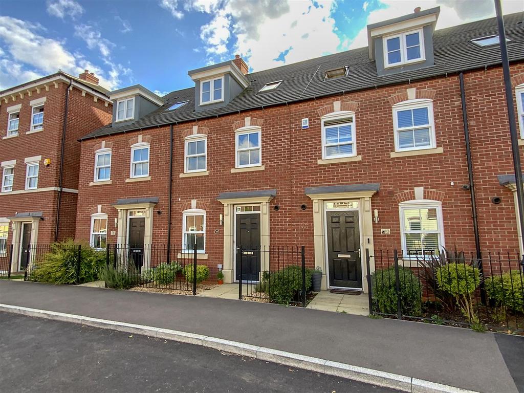 King Alfred Way, Great Denham, Bedford 4 bed terraced house £340,000