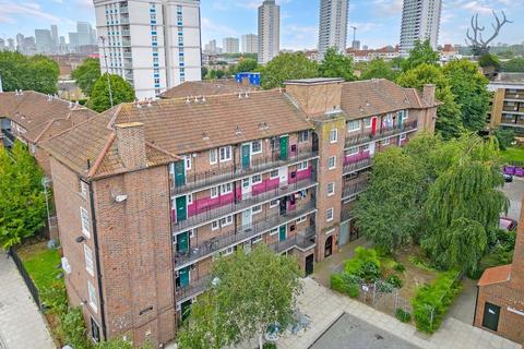 undefined, Bromley High Street, Bow E3