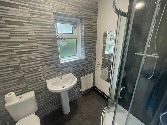Shower room.jpg