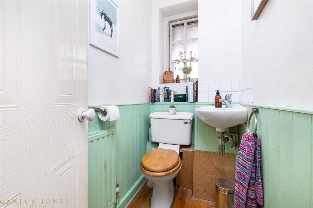 Bathroom (1).jpg