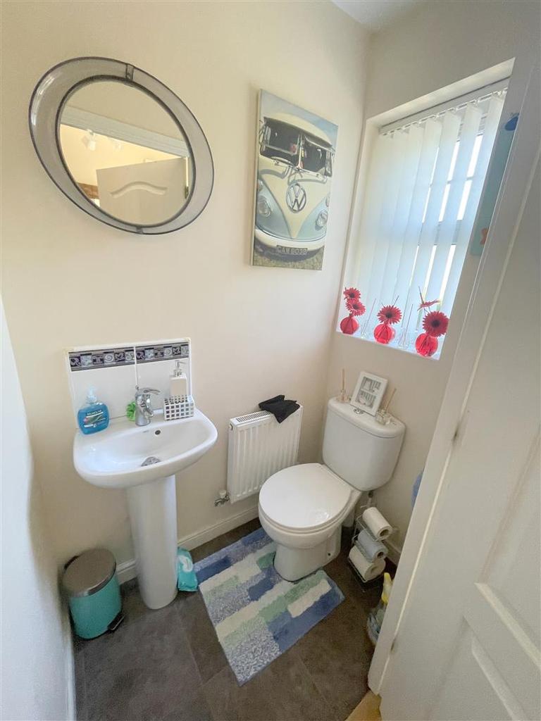 Herbert Thomas Way, Birchgrove, Swansea 3 bed detached house £279,950