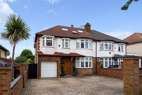 139 Cat Hill, Barnet, EN4 8HR