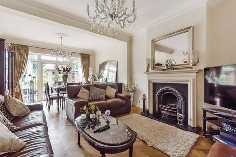 139 Cat Hill, Barnet, EN4 8HR