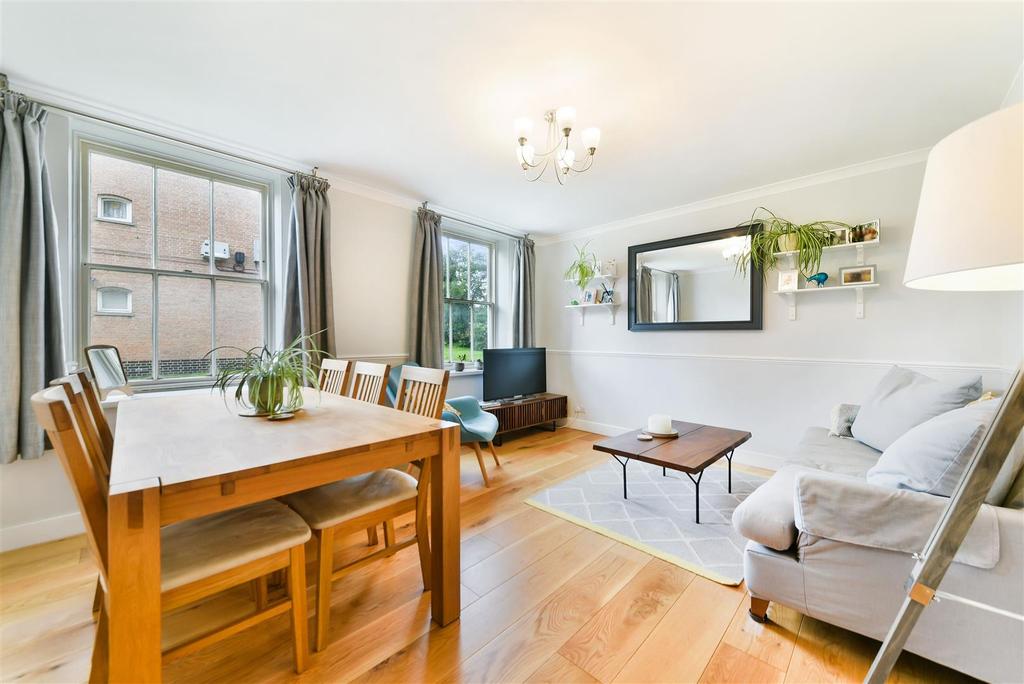 Chambers Road, Tufnell Park, N7 2 bed flat £450,000